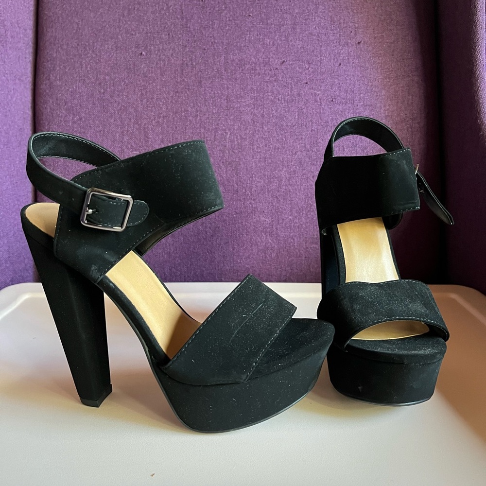 Black heels with wide strap Size 7
